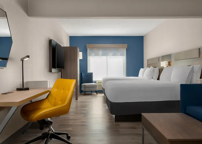 Holiday Inn Express & Suites Southfield - Detroit